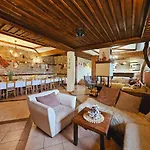 панорама хаус и еко къщи дървена и землянка Villa