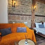 панорама хаус и еко къщи дървена и землянка Villa