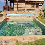 וילה панорама хаус и еко къщи дървена и землянка