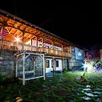 панорама хаус и еко къщи дървена и землянка