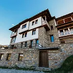 Villa панорама хаус и еко къщи дървена и землянка Leshten