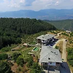 панорама хаус и еко къщи дървена и землянка לשטן
