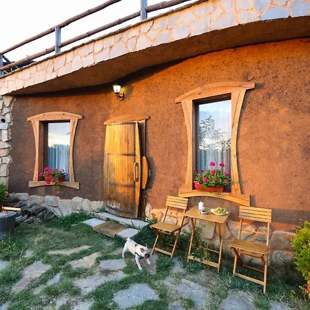 панорама хаус и еко къщи дървена и землянка * Leshten