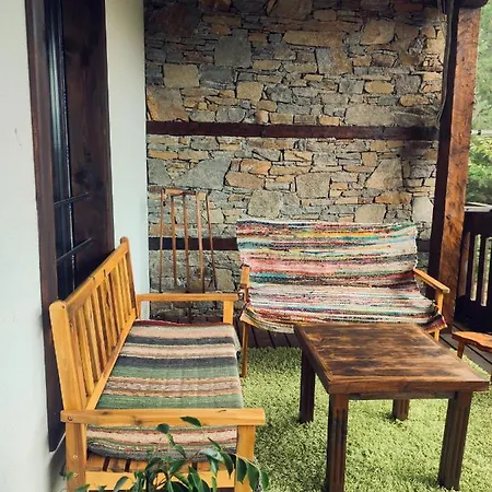 панорама хаус и еко къщи дървена и землянка Villa Leshten