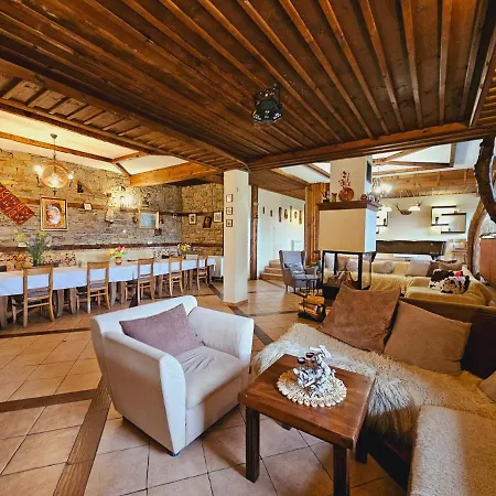 панорама хаус и еко къщи дървена и землянка Villa