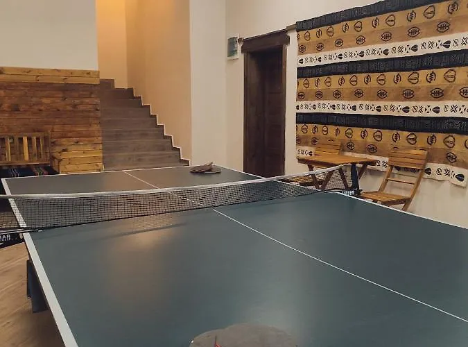 панорама хаус и еко къщи дървена и землянка Leshten