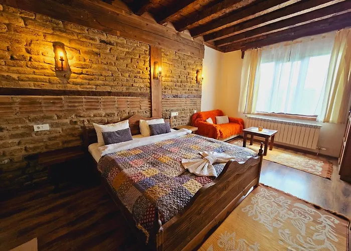 панорама хаус и еко къщи дървена и землянка *