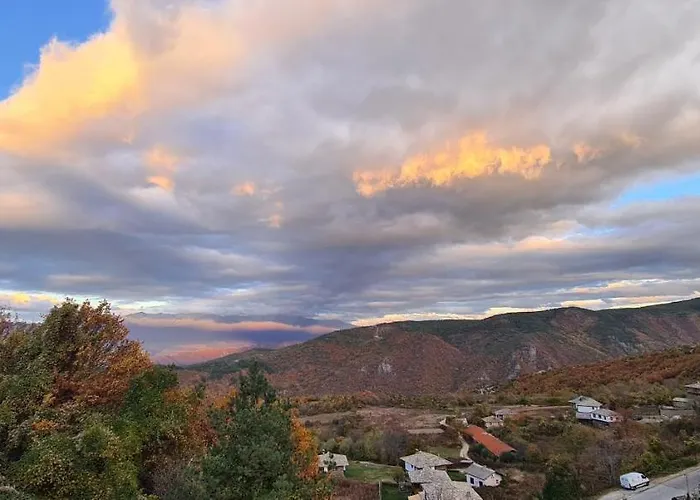 Βίλα панорама хаус и еко къщи дървена и землянка *