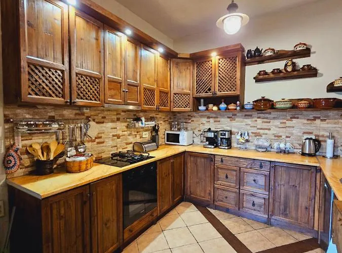 панорама хаус и еко къщи дървена и землянка