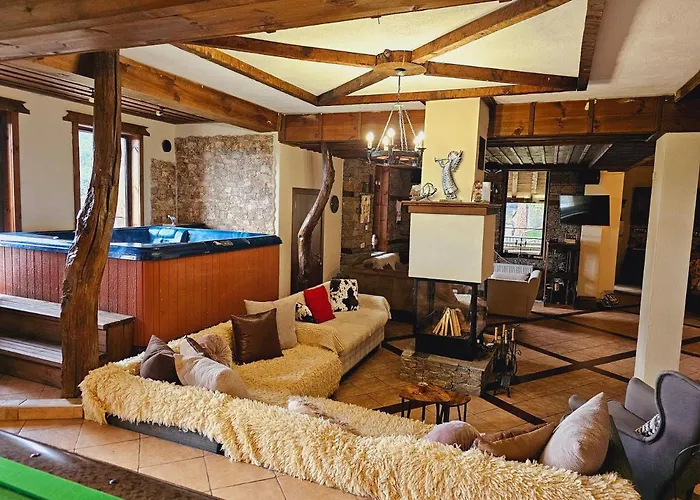 Villa панорама хаус и еко къщи дървена и землянка