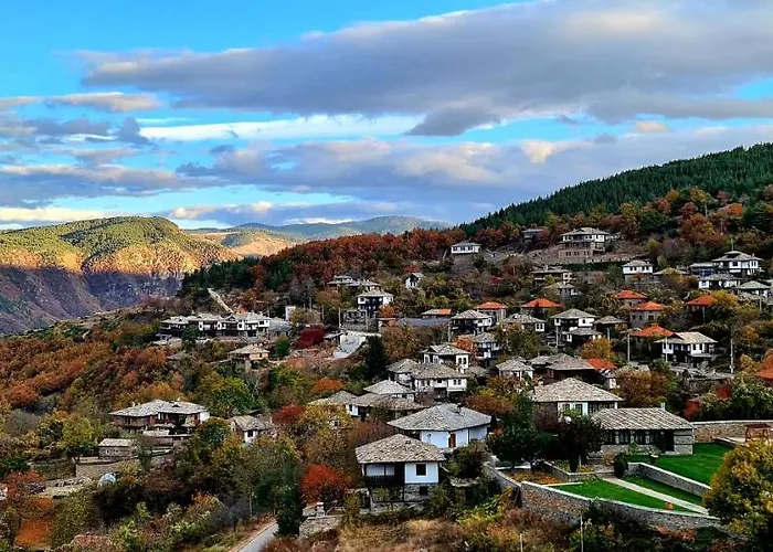 панорама хаус и еко къщи дървена и землянка Βίλα Leshten