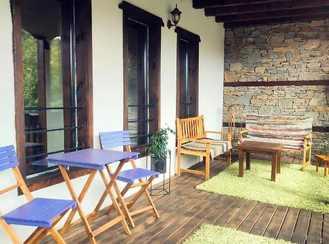 панорама хаус и еко къщи дървена и землянка Villa