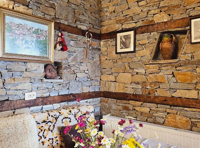 Villa панорама хаус и еко къщи дървена и землянка *