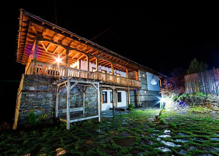 панорама хаус и еко къщи дървена и землянка