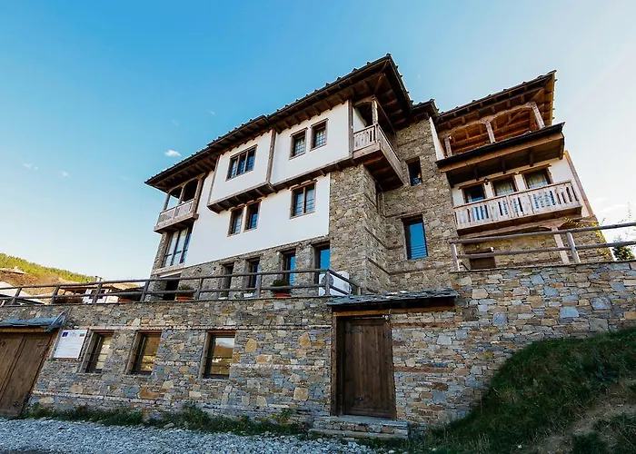 Βίλα панорама хаус и еко къщи дървена и землянка Leshten