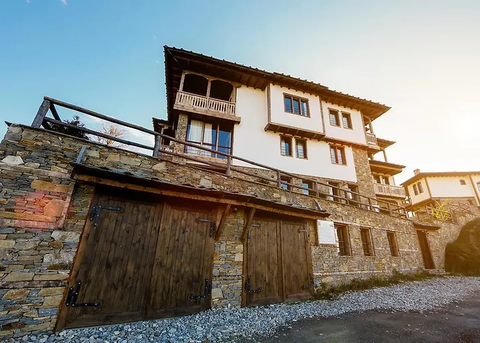 панорама хаус и еко къщи дървена и землянка