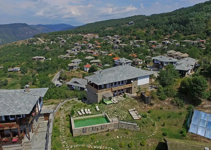 панорама хаус и еко къщи дървена и землянка